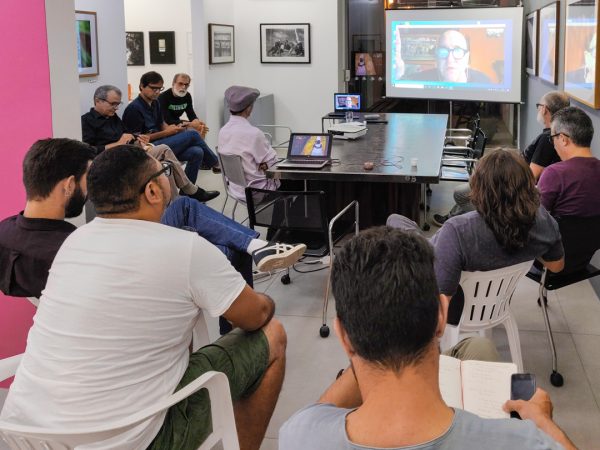 Integrantes do projeto coletivo “Maracatu - Rito e Ritual” realizam encontro online com o curador Diógenes Moura